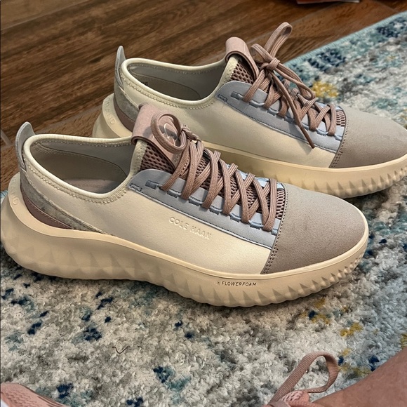 Cole Haan Women's Generation ZERØGRAND II T-Toe Sneakers Blush and Cream 6.5 - Picture 1 of 4